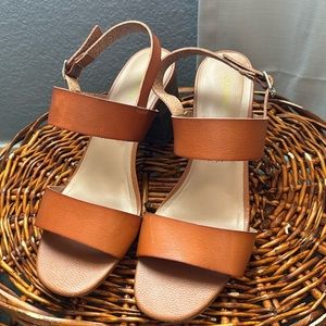 Heel sandal old navy size10 women’s